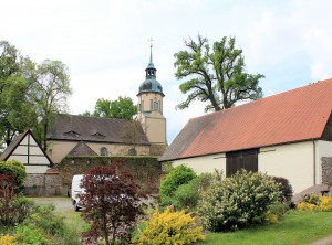 Rittergut Lampertswalde, Wirtschaftshof und Kirche