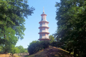 Chinesische Pagode im Schlosspark Oranienbaum