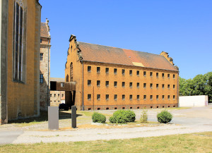 Schloss Lichtenburg Prettin, Gefängnisbau