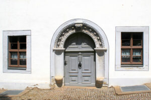 Portal am Wohn- und Geschäftshaus Altmarkt 21 in Zeitz