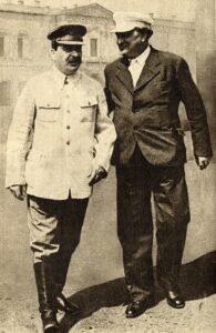 Georgi Dimitroff (rechts) bei Stalin in Moskau, 1936