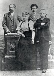 Max Abraham (links), Nina und Edvard Grieg