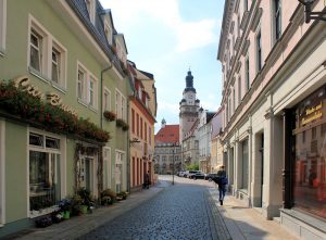 Ev. Nicolaikirche DöbelnObermarkt mit Blick zum Rathaus Döbeln